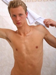 Blond twink jacking off
