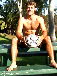 Hot hairy hunk jerking off