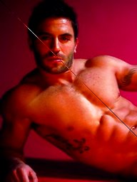 Hot muscle men from LE