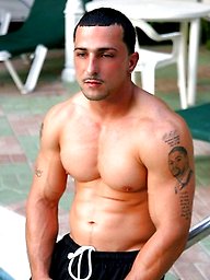 Muscle latin guy Chris Principe jacking off dick