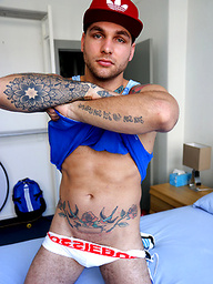 Straight Australian Men - Meet Hunter Jones