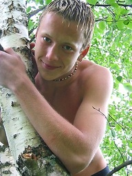 Handsome amateur boy - Levj