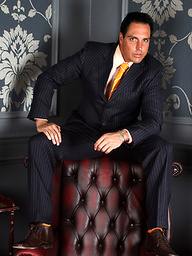 Well dressed Marcello takes out his cock for a messy wank
